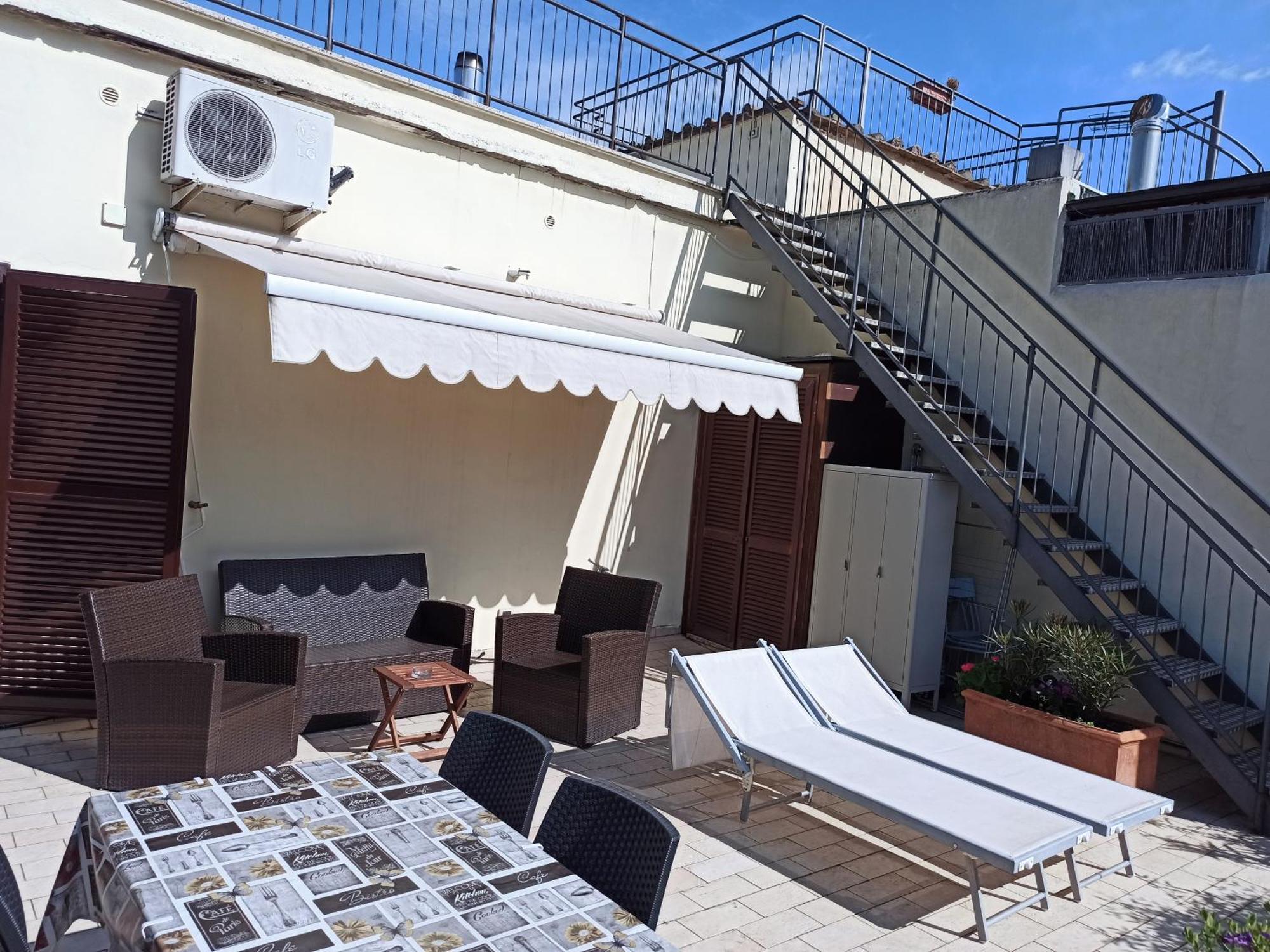 Living By Vatican With Panoramic Terraces In Rome — Photos 1